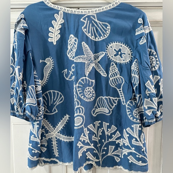 NWT SZ L Solitaire Blue and White Embroidered Blouse - Picture 5 of 8